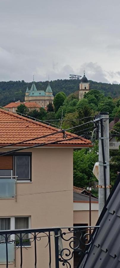 Apartman S Vyhladom Na Bojnicky Zamok Bojnice Exterior foto